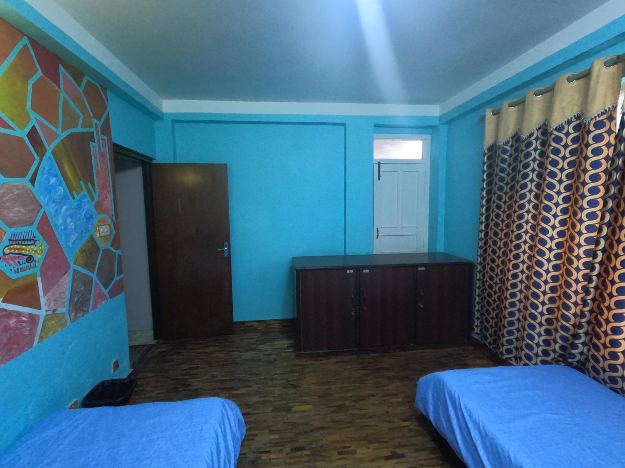 Hello Ktm Hostel Катманду Экстерьер фото