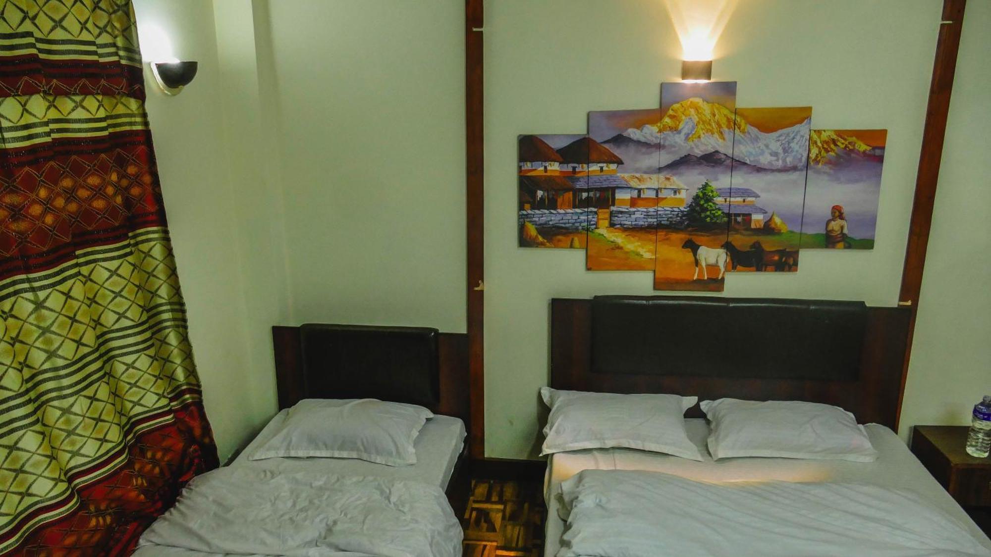 Hello Ktm Hostel Катманду Экстерьер фото